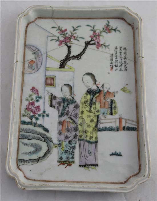 A Chinese sang de boeuf glazed censer and a famille rose rectangular dish, late 19th century, 12cm and 25.5cm
